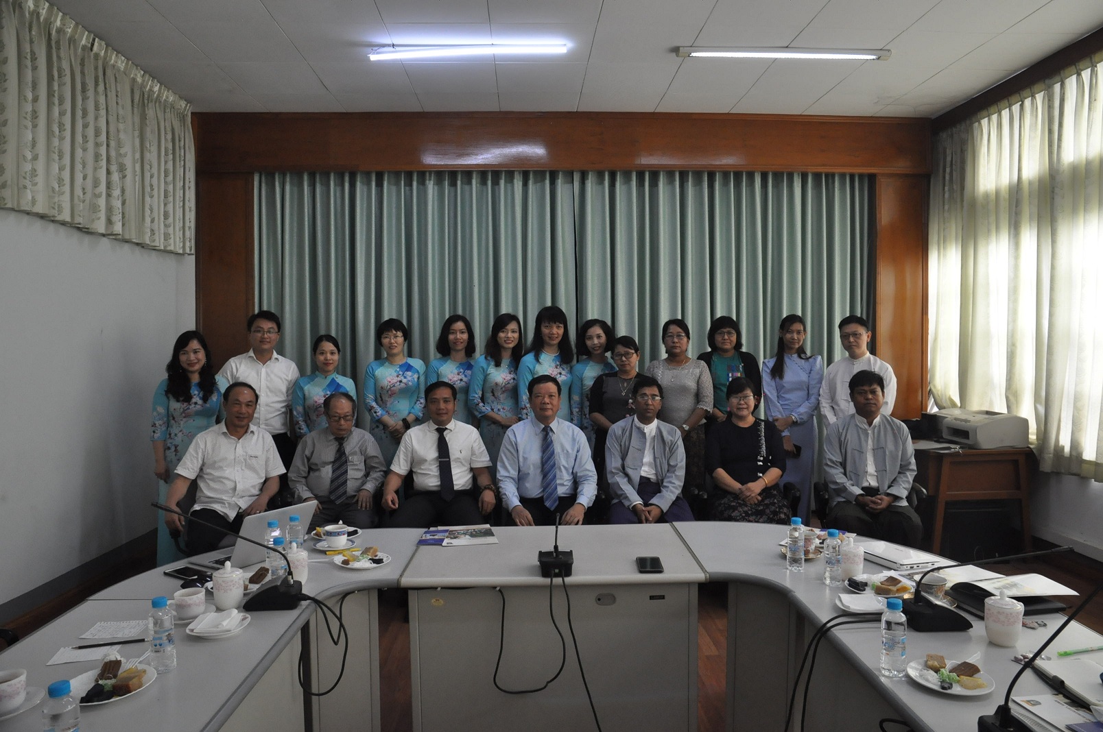 Cán bộ Khoa Khoa học quản lý có chuyến công tác và làm việc với Cục Nghiên cứu và Đổi mới, Bộ Giáo dục Myanmar